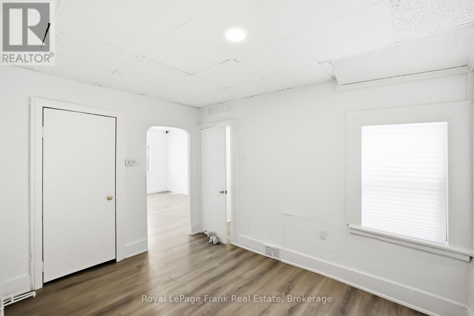 36 & 38 BRUCE STREET - Image 22