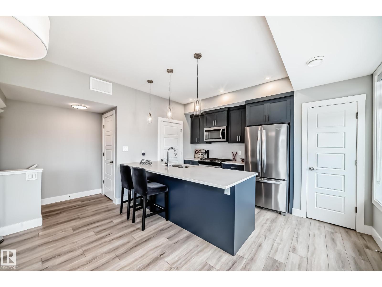 #50 6905 25 AV SW - 3