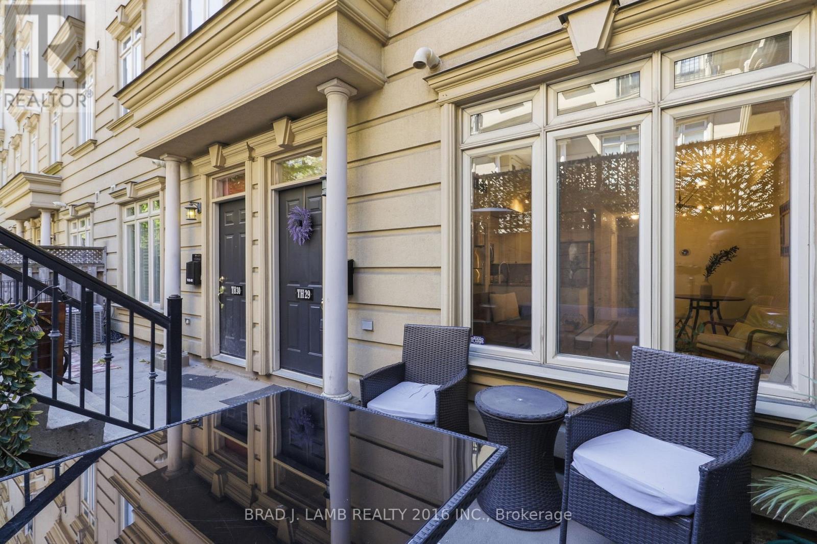 #29 80 CARR STREET - 19
