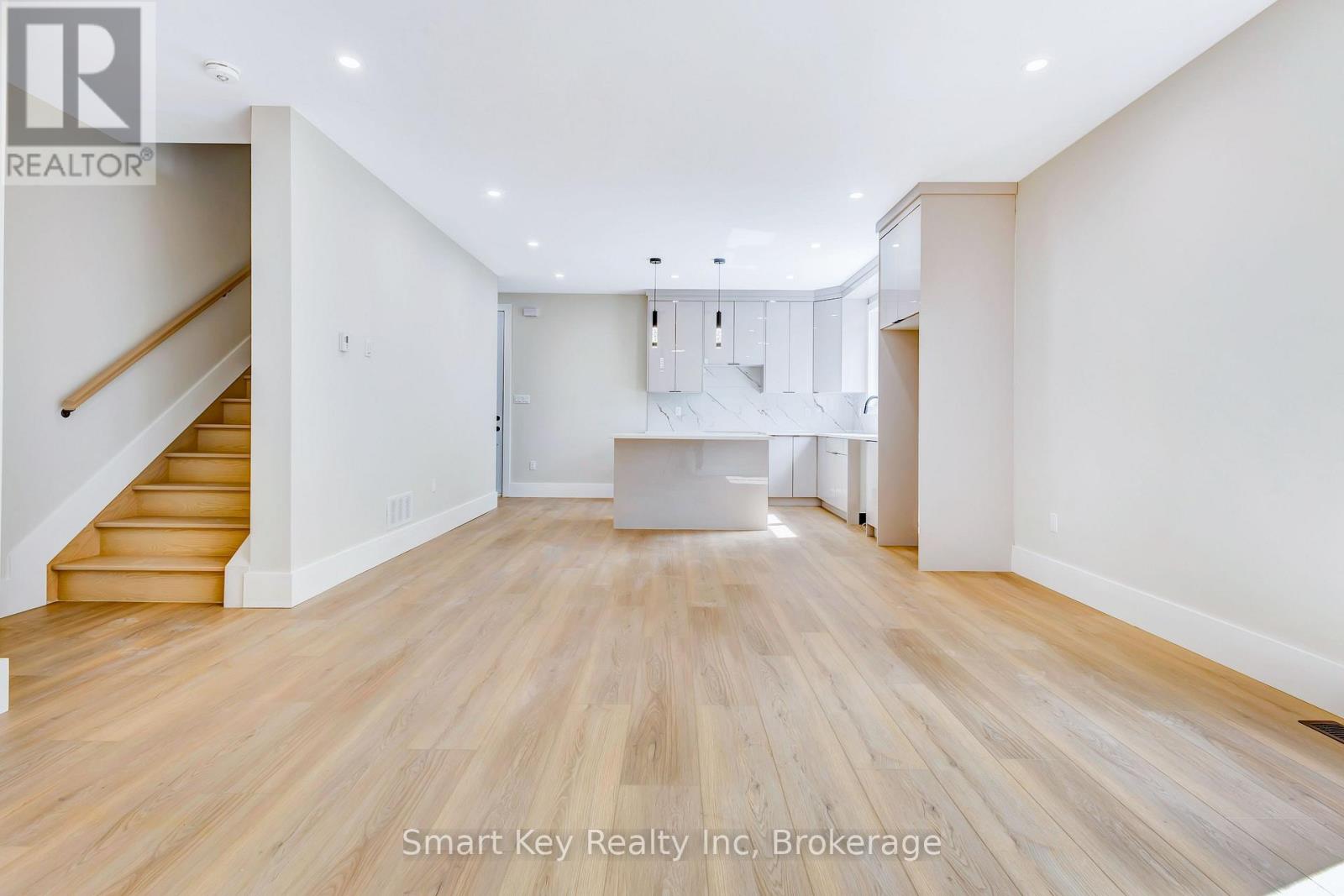 3 Bed, 3 Bath Multi-Family for Rent in Ottawa – B – 125 BRAE CRESCENT, Ottawa – MLS# X13422588 - Image 22