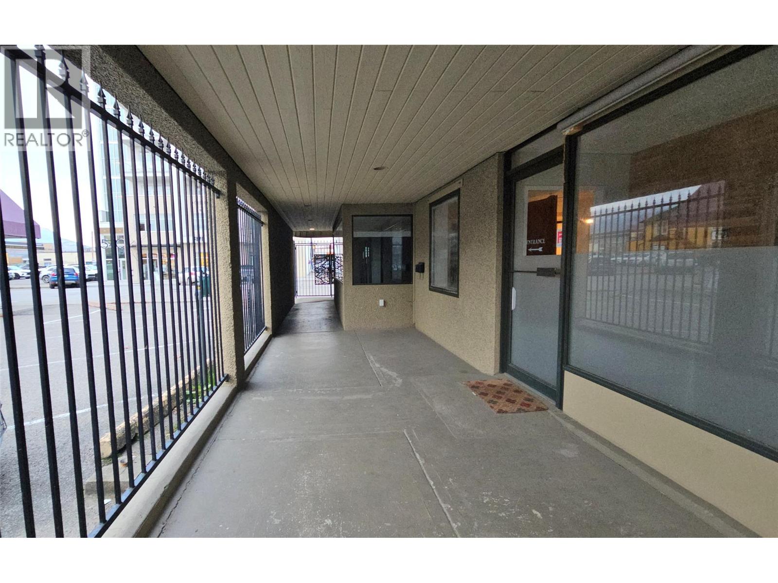 B 545 Lawrence Avenue, Kelowna