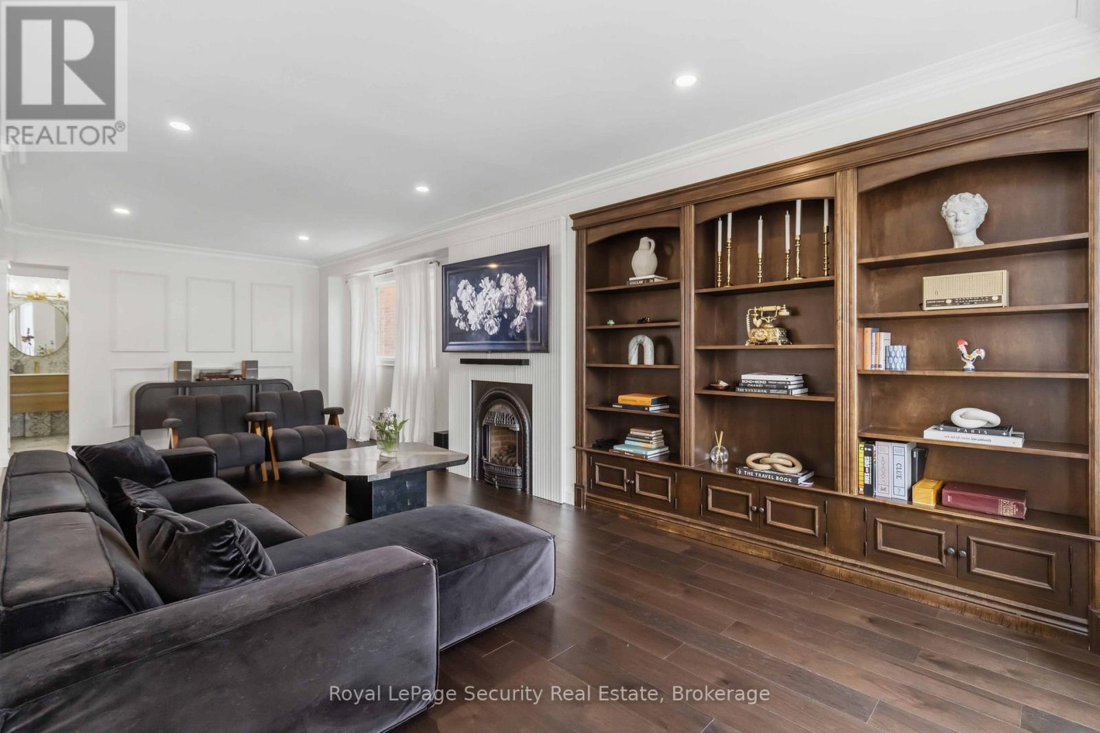 3 NATUREVIEW COURT - 18