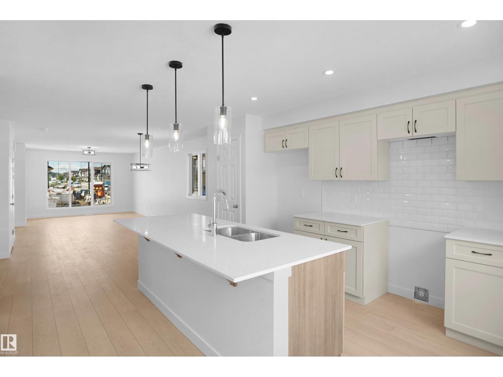 18169 73A ST NW - 12