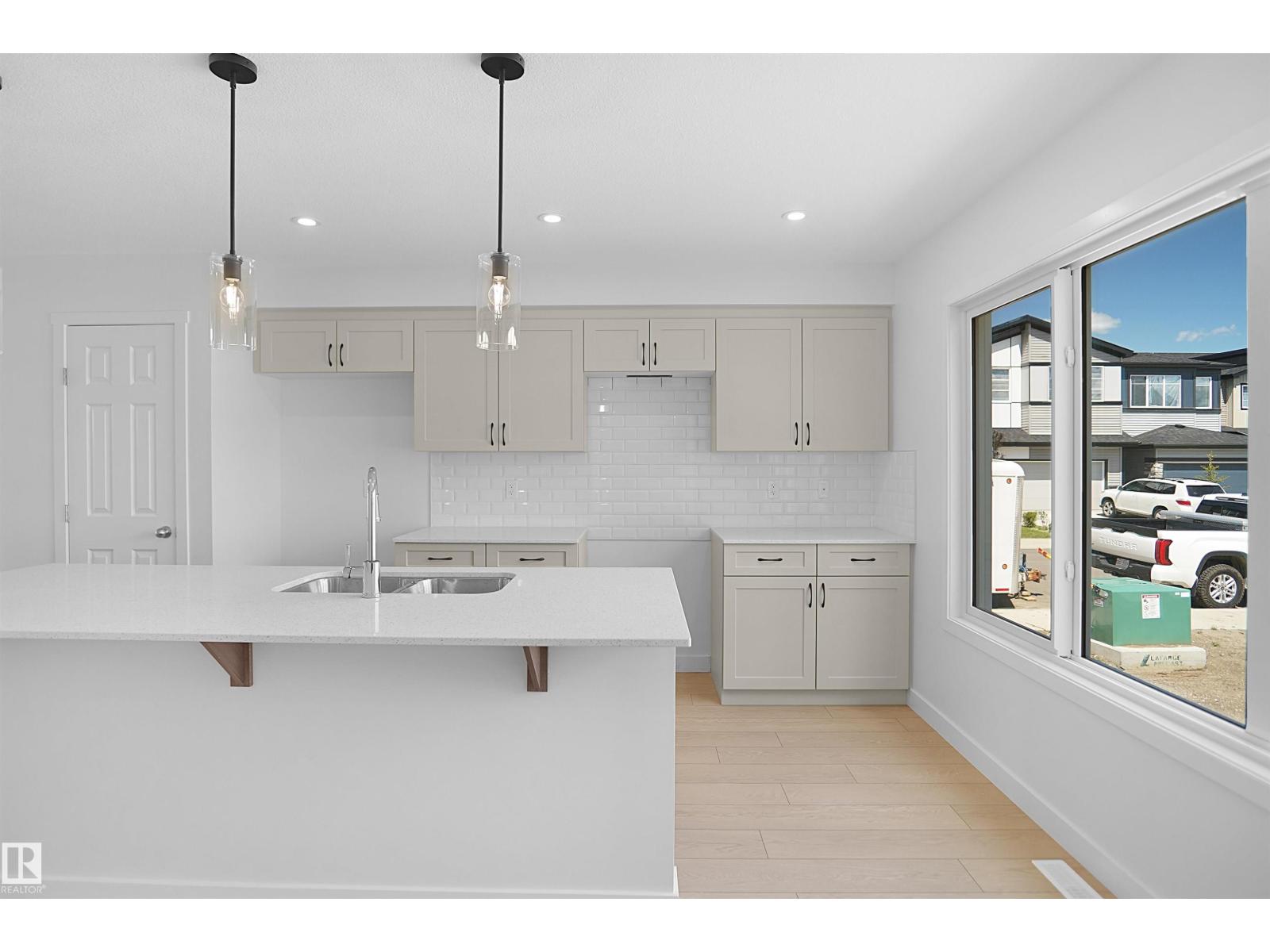 18169 73A ST NW - 16