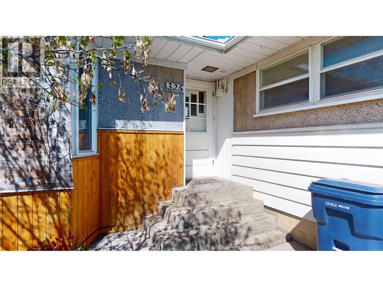325 14 Avenue S - Image 3