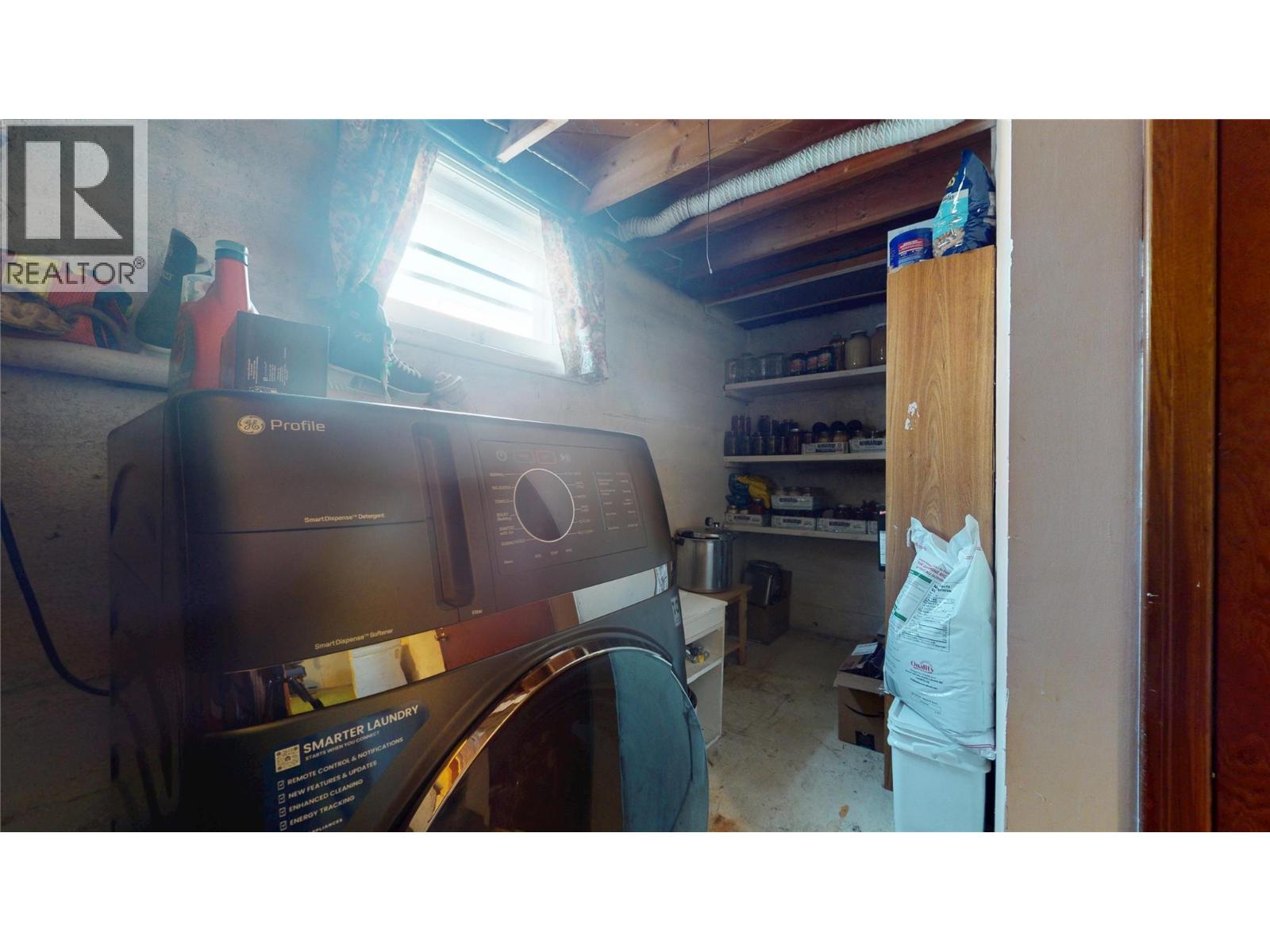 325 14 Avenue S - 34