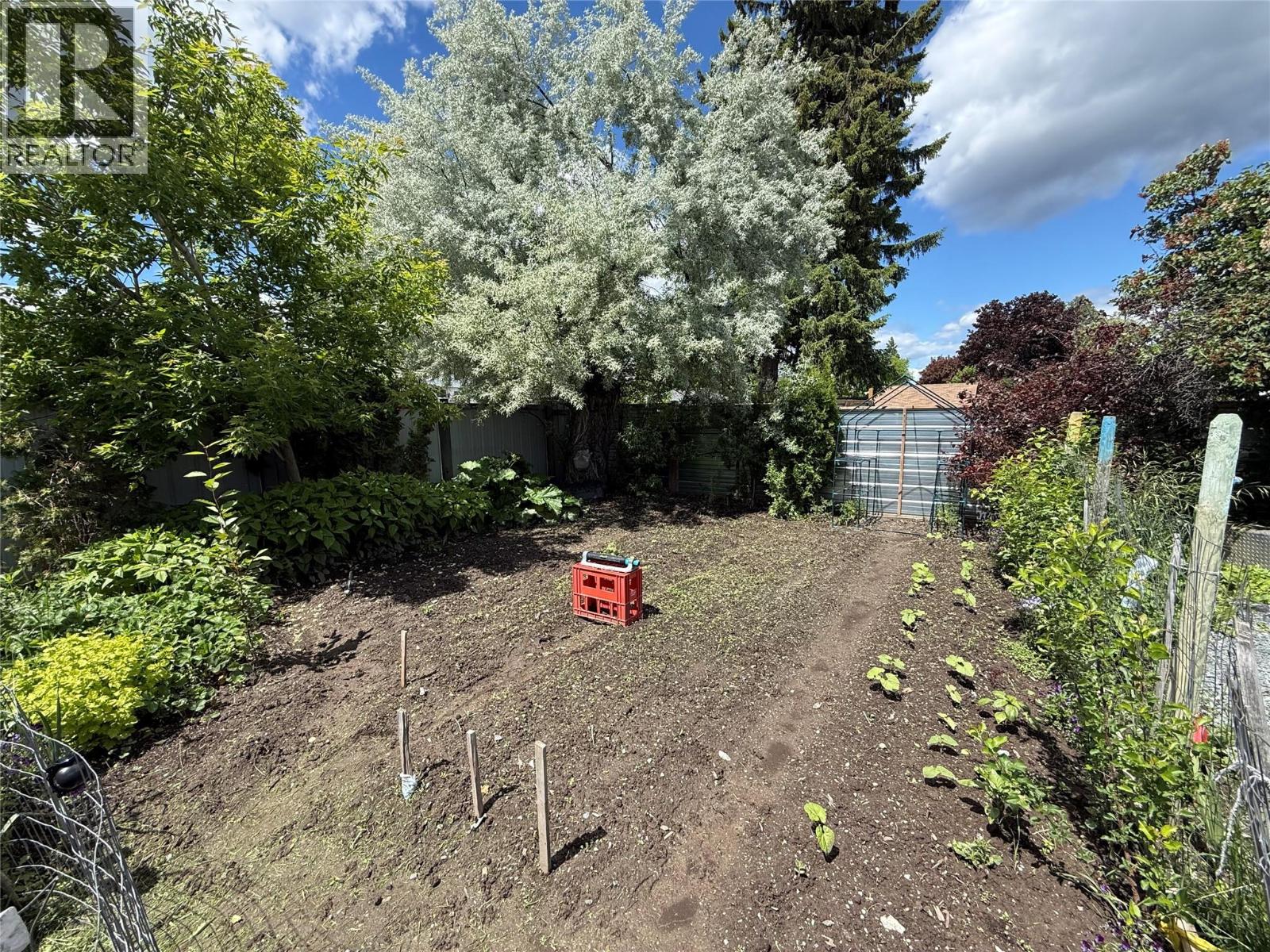 325 14 Avenue S - Image 50