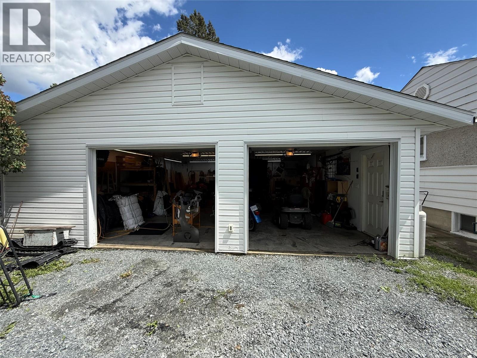 325 14 Avenue S - Image 45