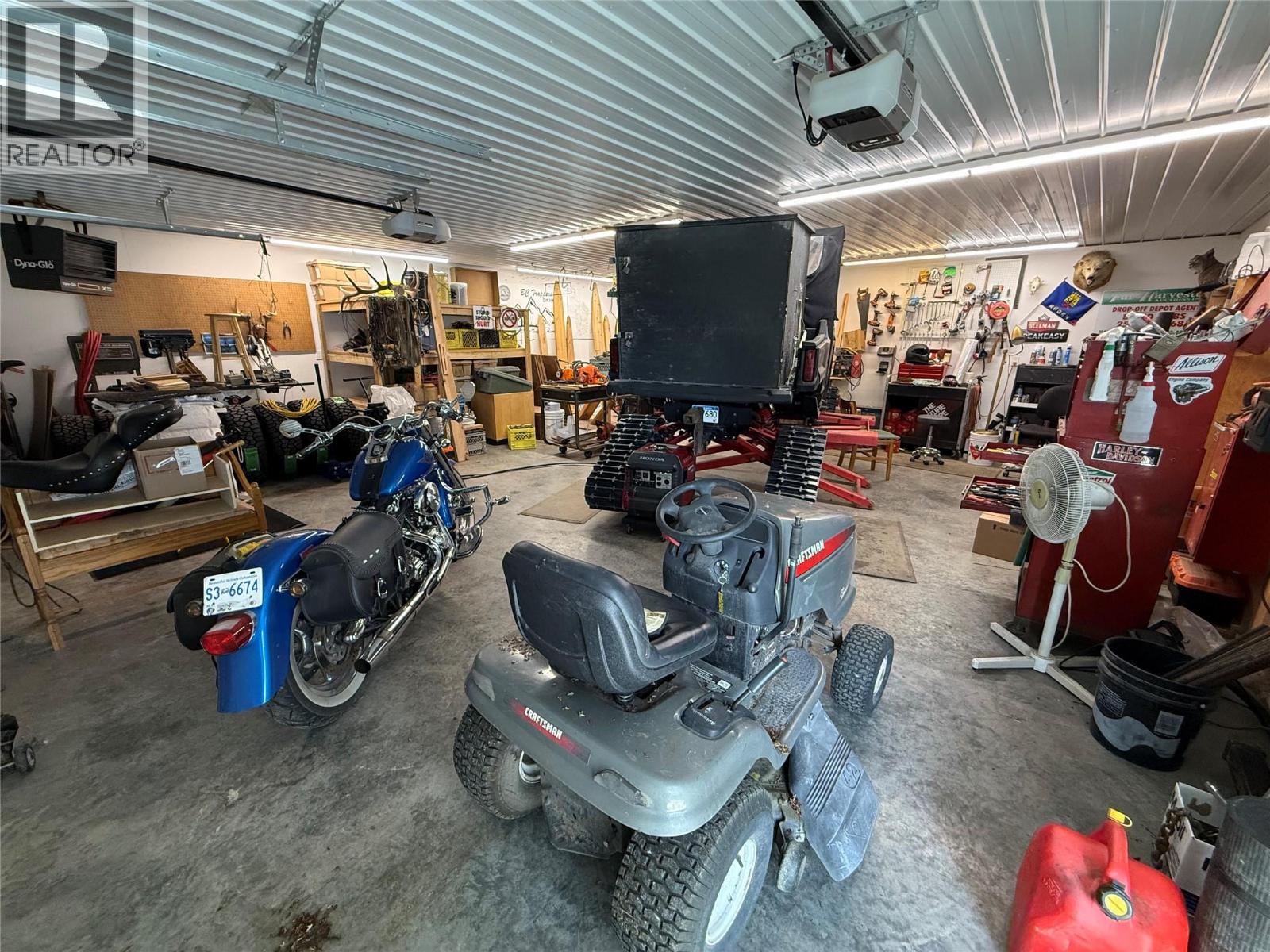 325 14 Avenue S - Image 47
