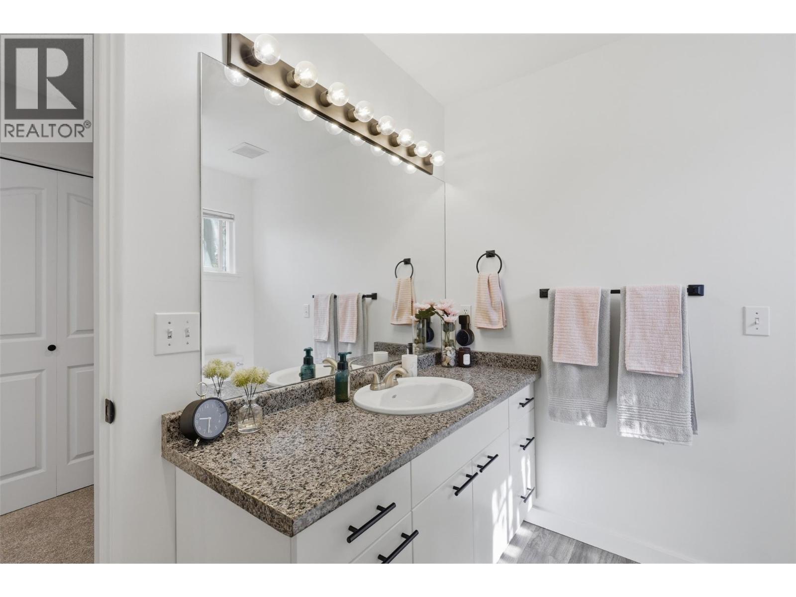 #8 411 ABERDEEN Drive - 29