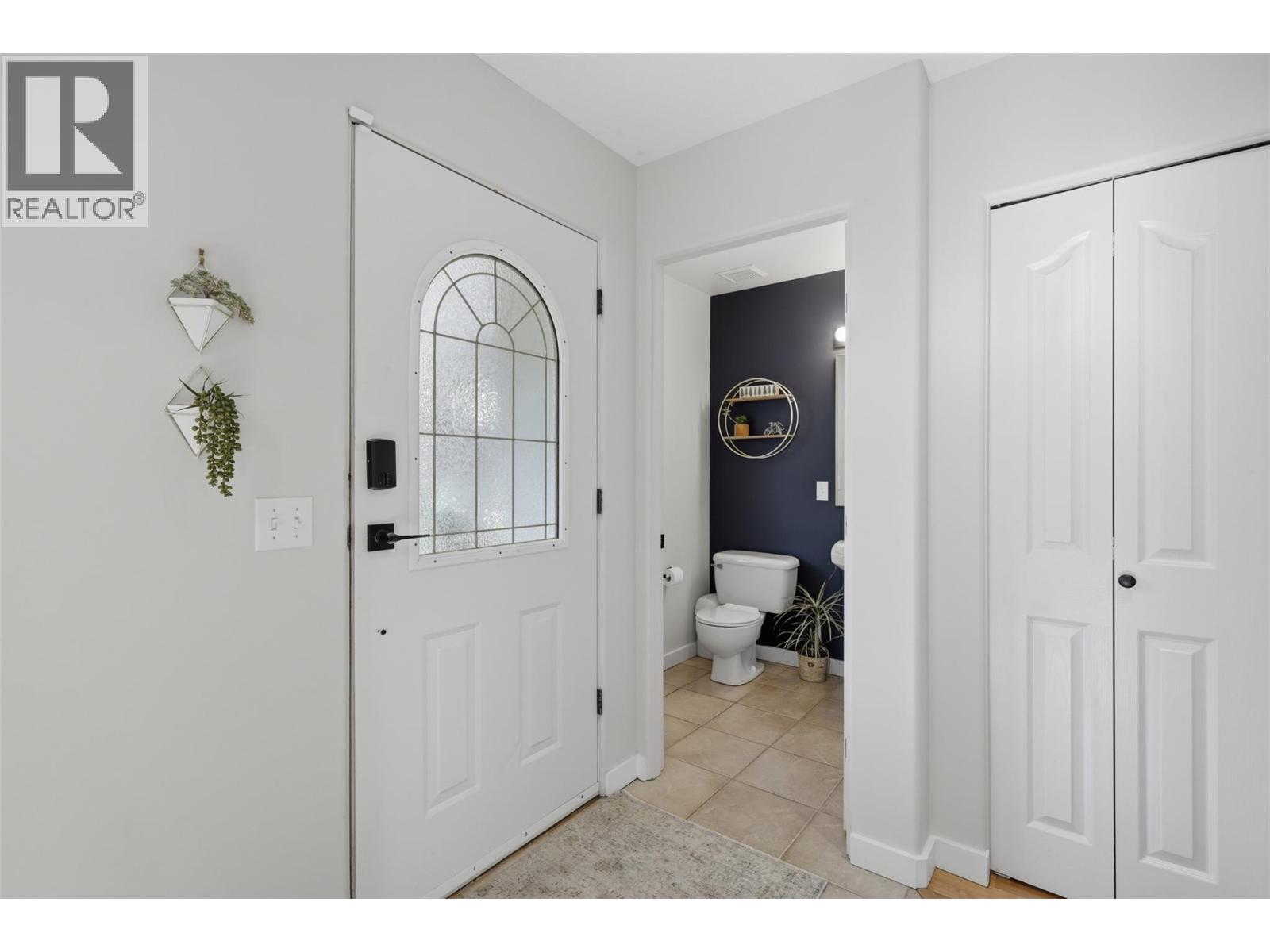 #8 411 ABERDEEN Drive - 4