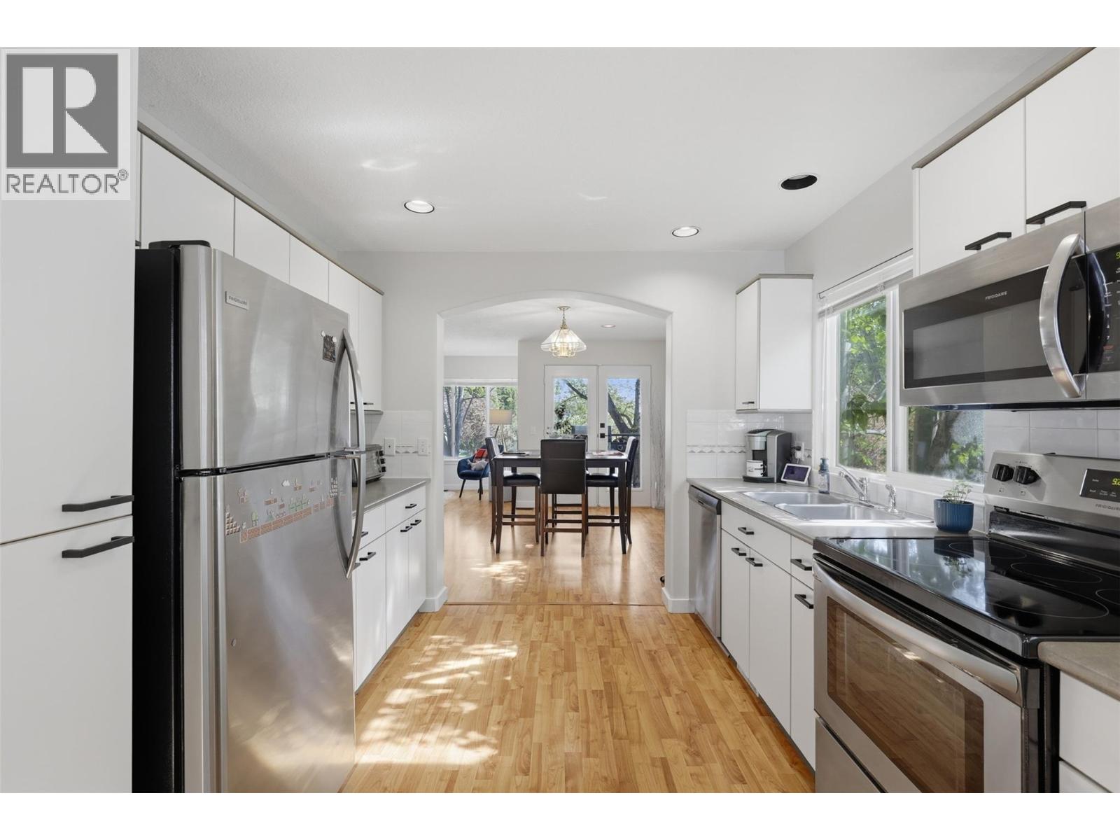 #8 411 ABERDEEN Drive - 9