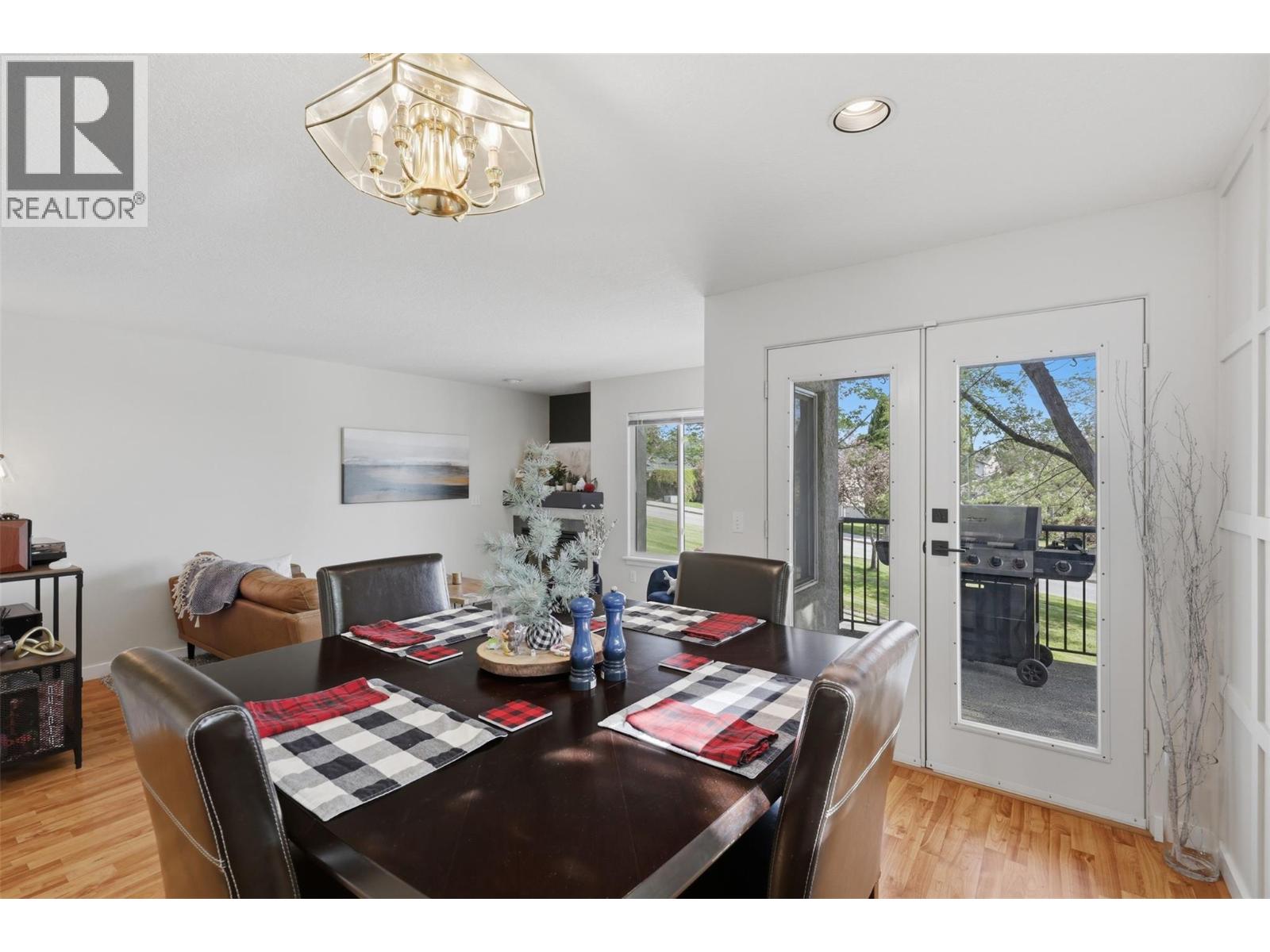 #8 411 ABERDEEN Drive - 12