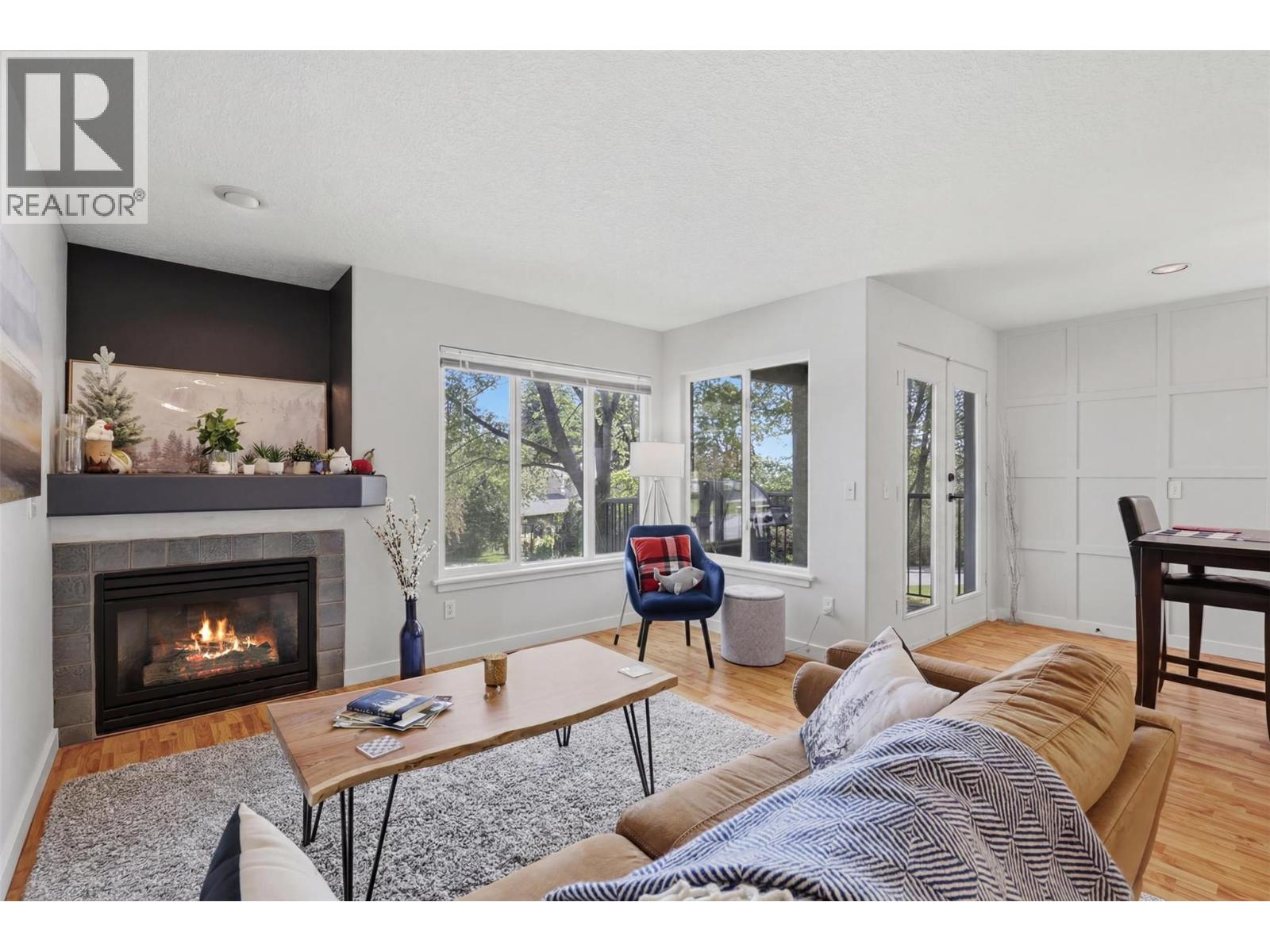 #8 411 ABERDEEN Drive - 14