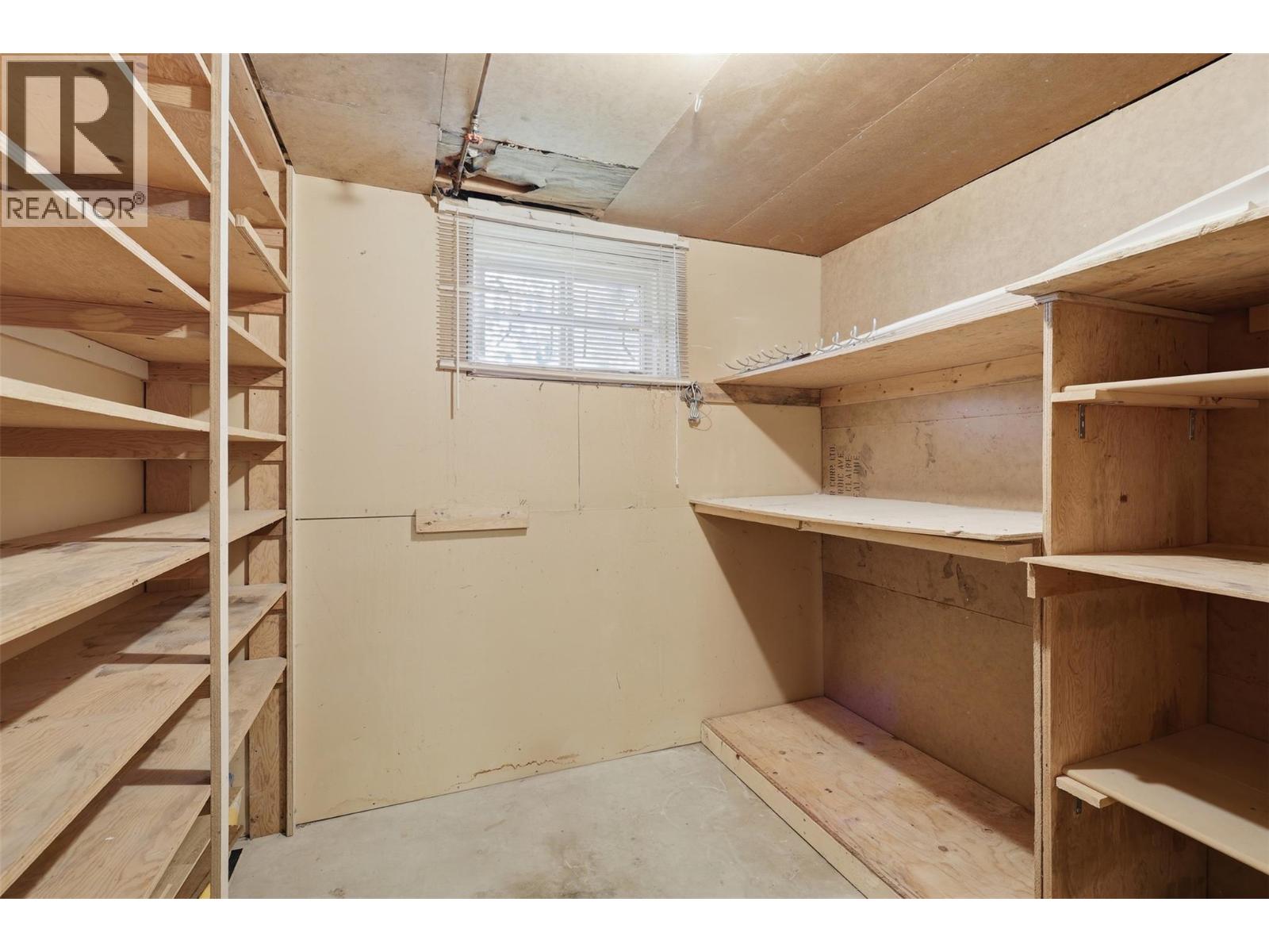 2641 Young Place - 23
