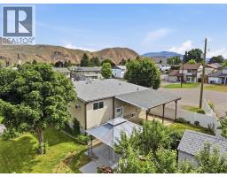 2641 Young Place, Kamloops, BC V2B8A4 Photo 24