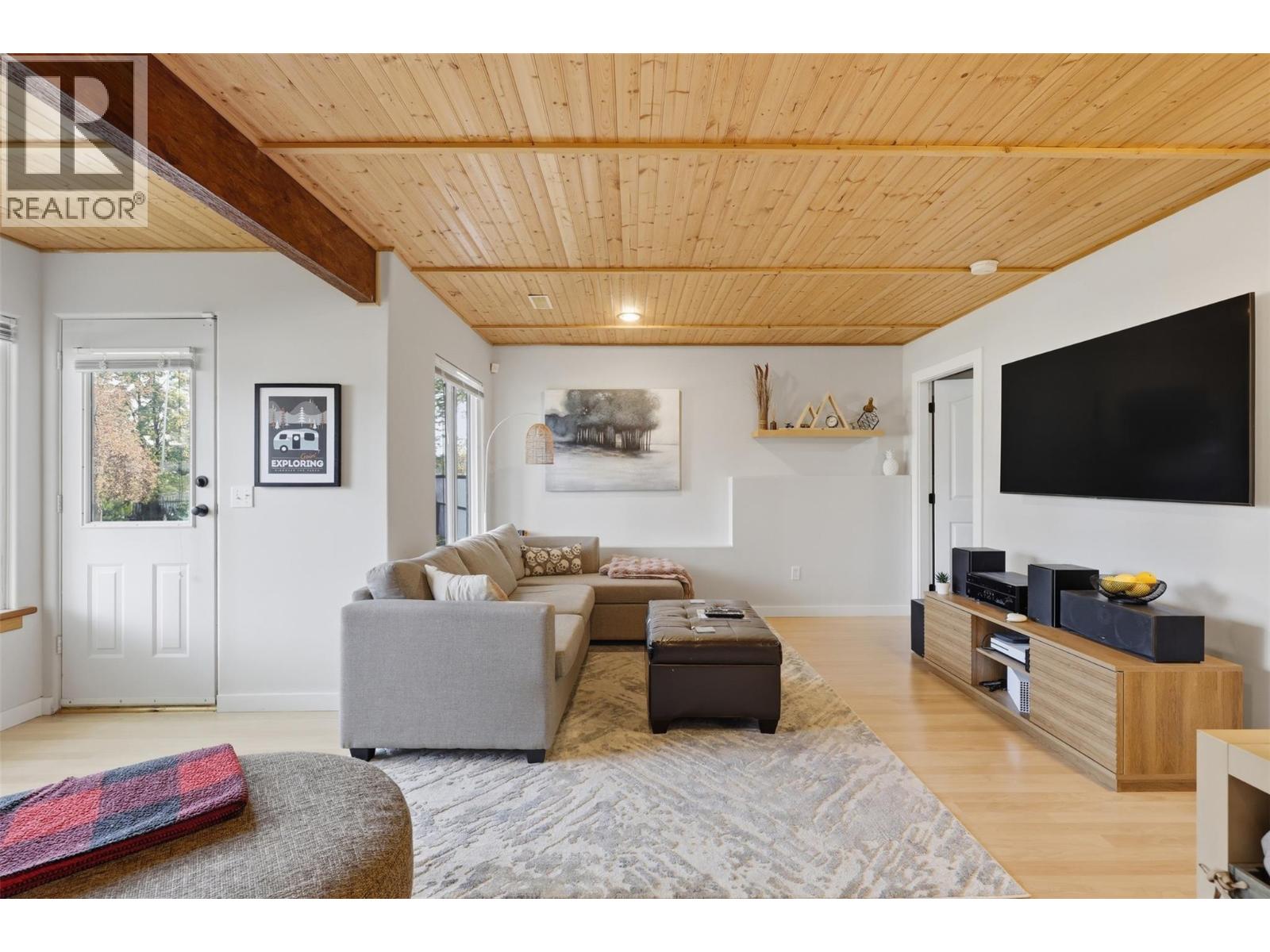 #8 411 ABERDEEN Drive - 33