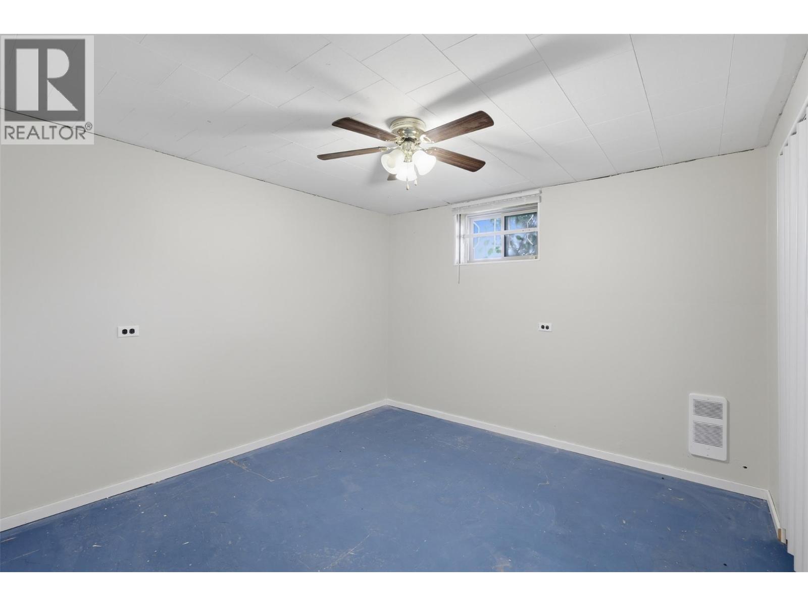 2641 Young Place - 17