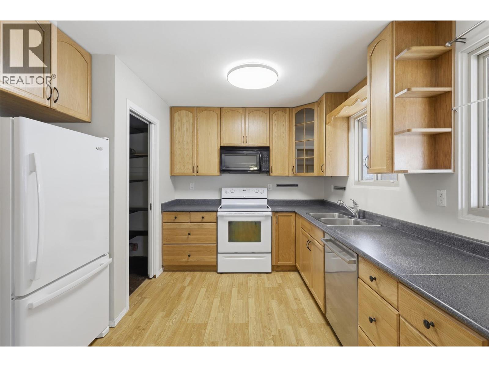 2641 Young Place - 11