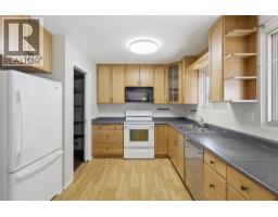 2641 Young Place, Kamloops, BC V2B8A4 Photo 11
