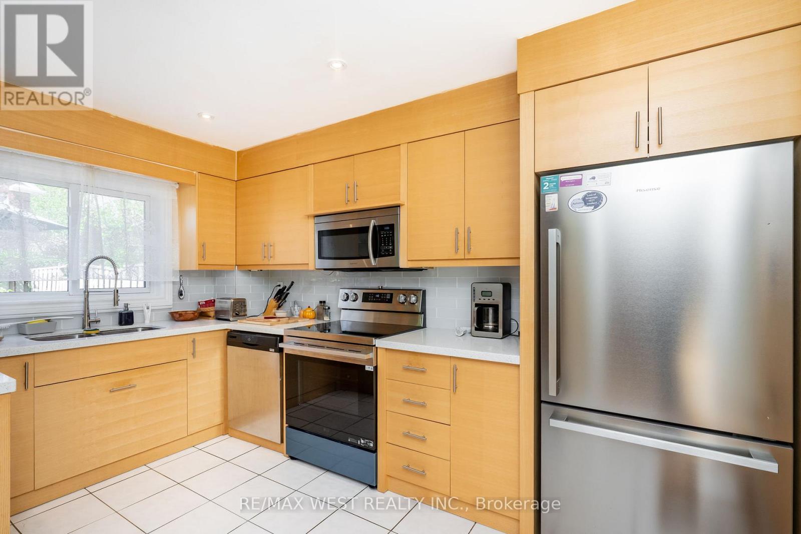 1216 LEEWOOD DRIVE - 16