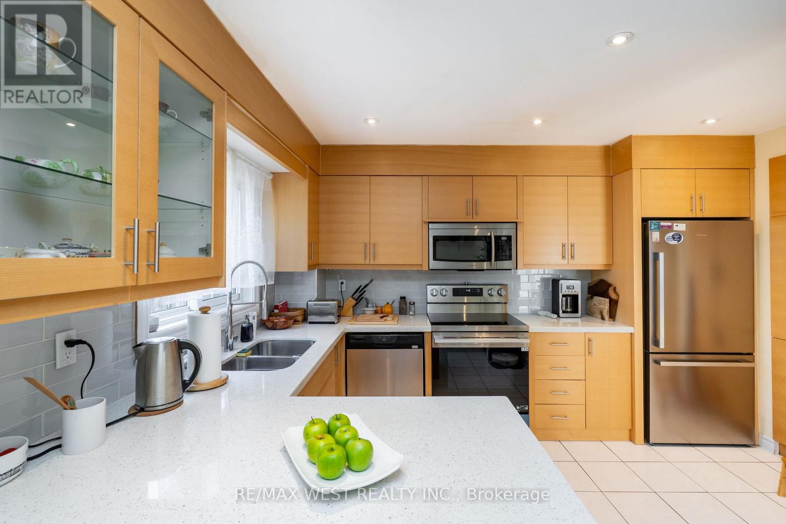 1216 LEEWOOD DRIVE - 15