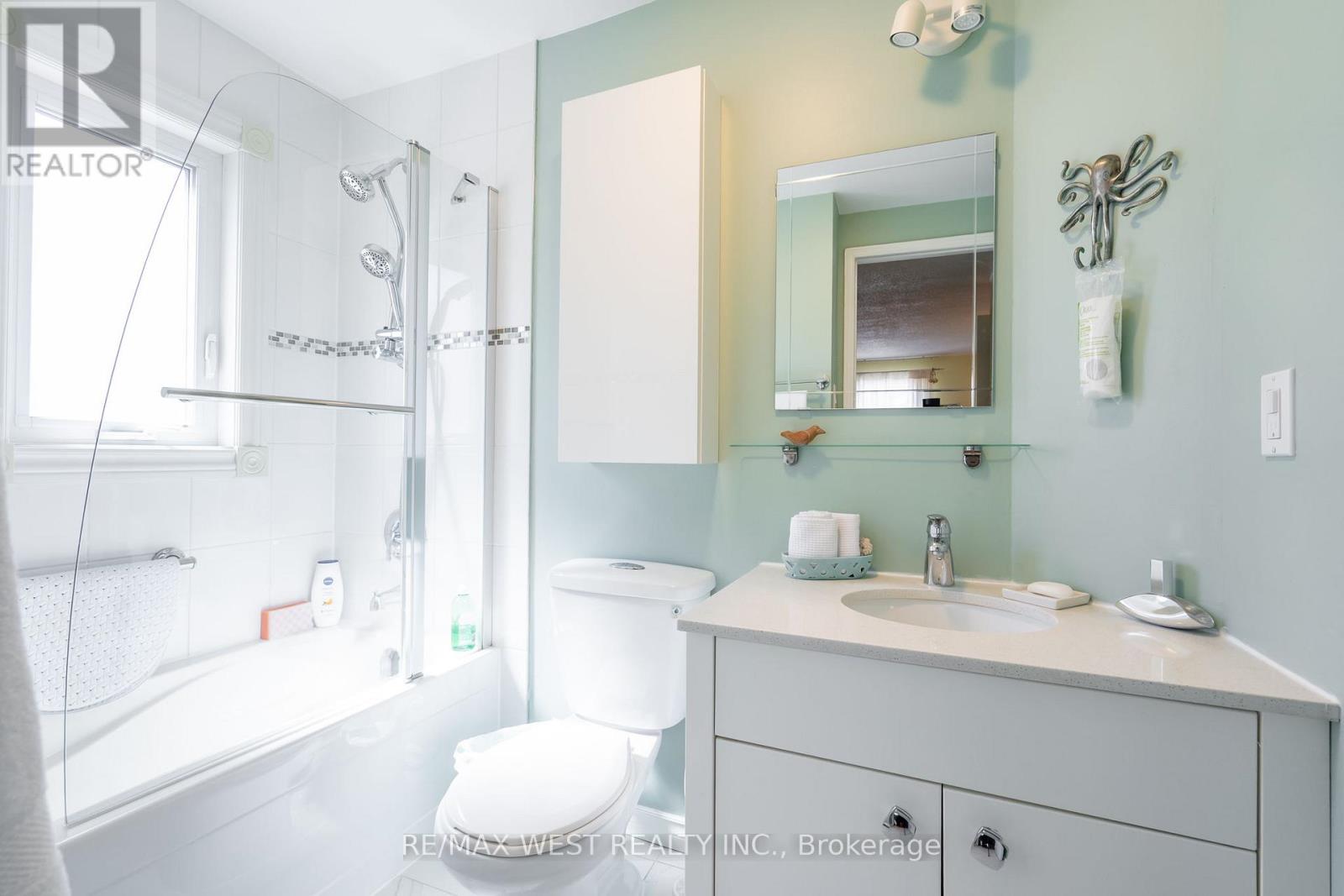1216 LEEWOOD DRIVE - 31