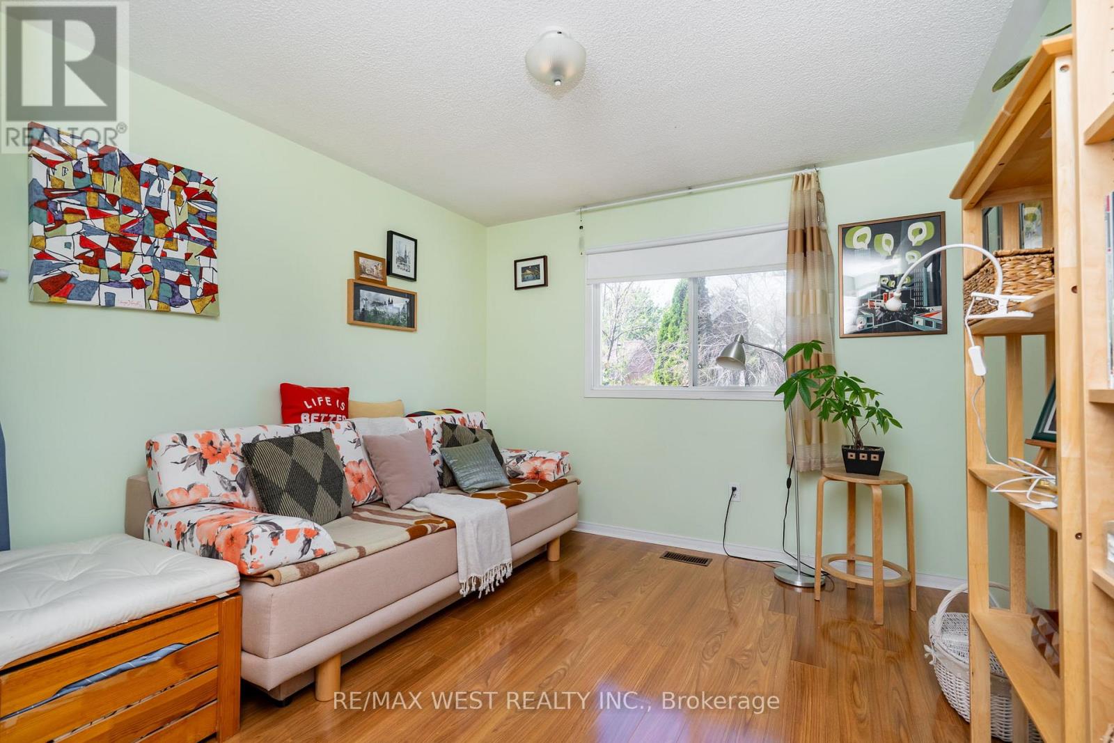 1216 LEEWOOD DRIVE - 36