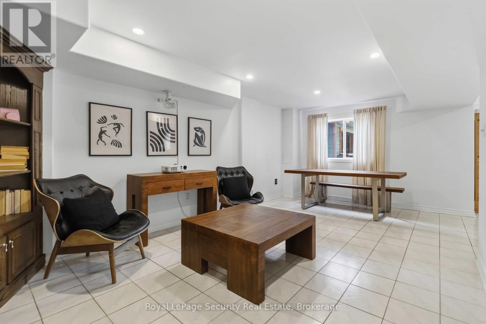 3 NATUREVIEW COURT - 35