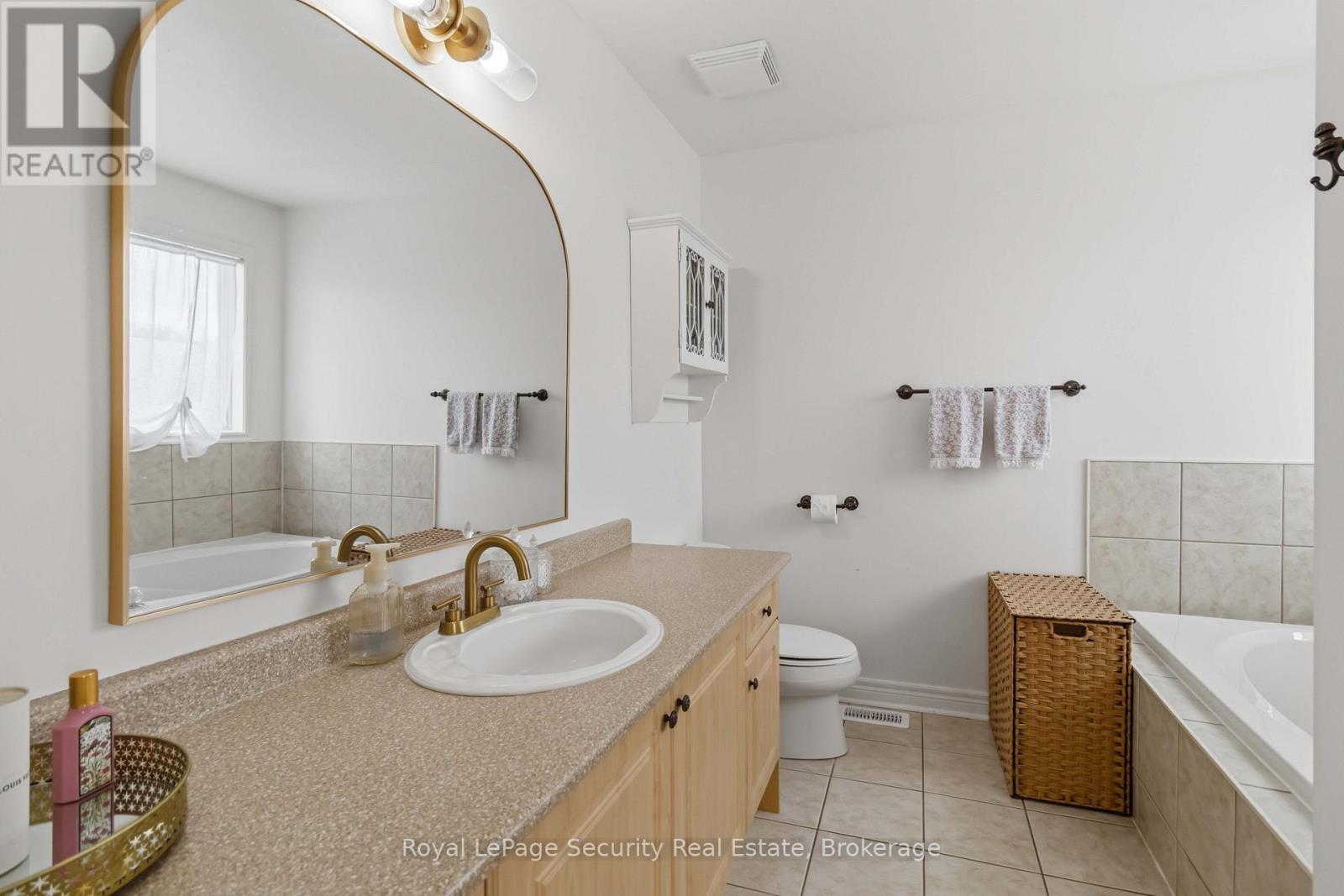 3 NATUREVIEW COURT - 23