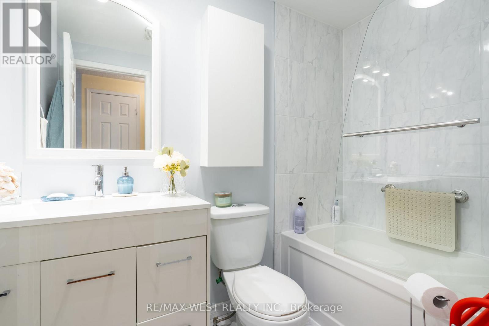 1216 LEEWOOD DRIVE - 33