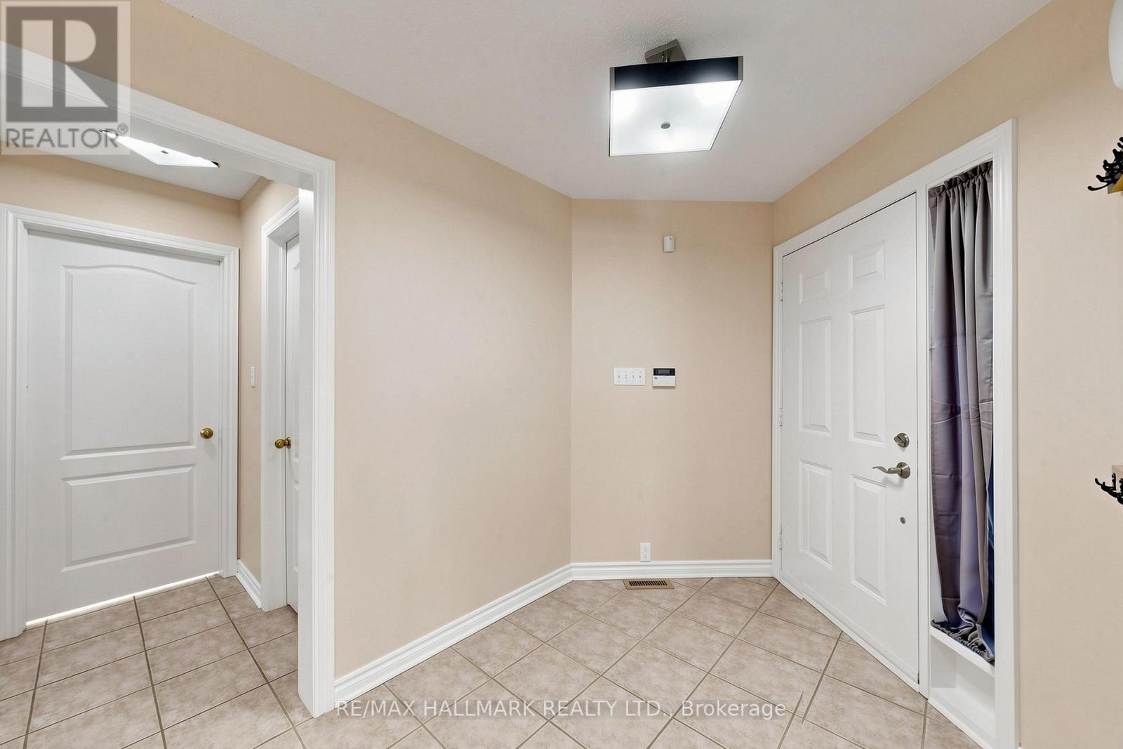 127 HUMBERLAND DRIVE - 10