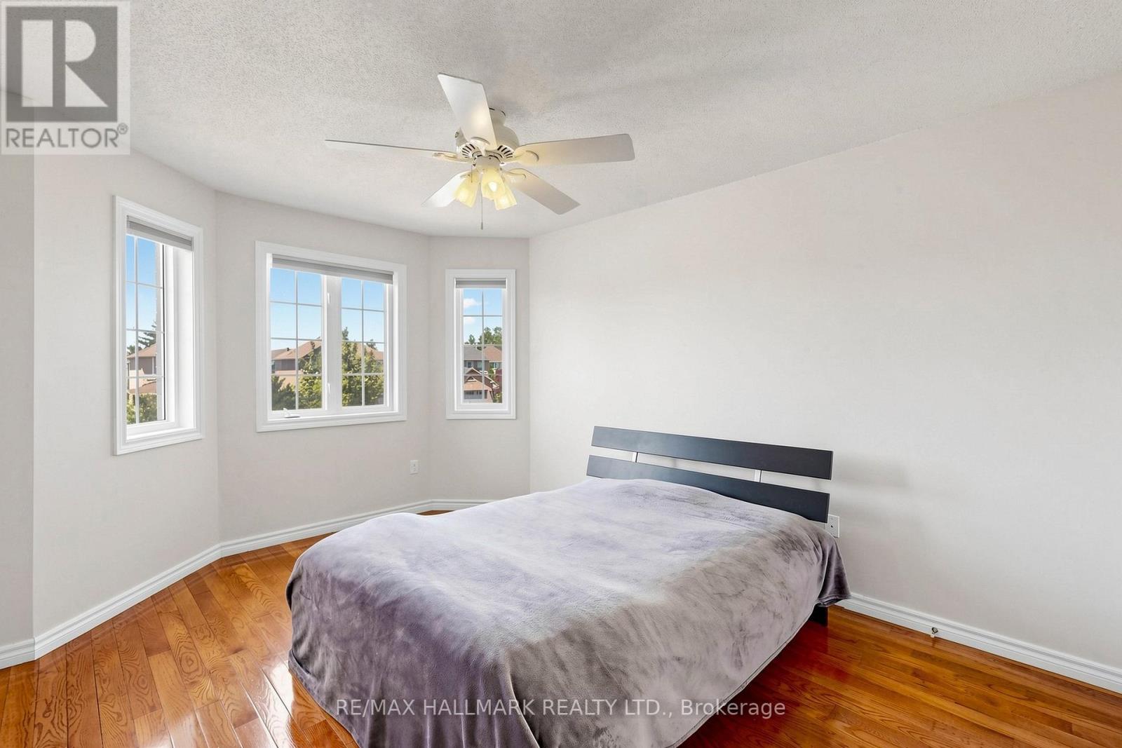 127 HUMBERLAND DRIVE - 19