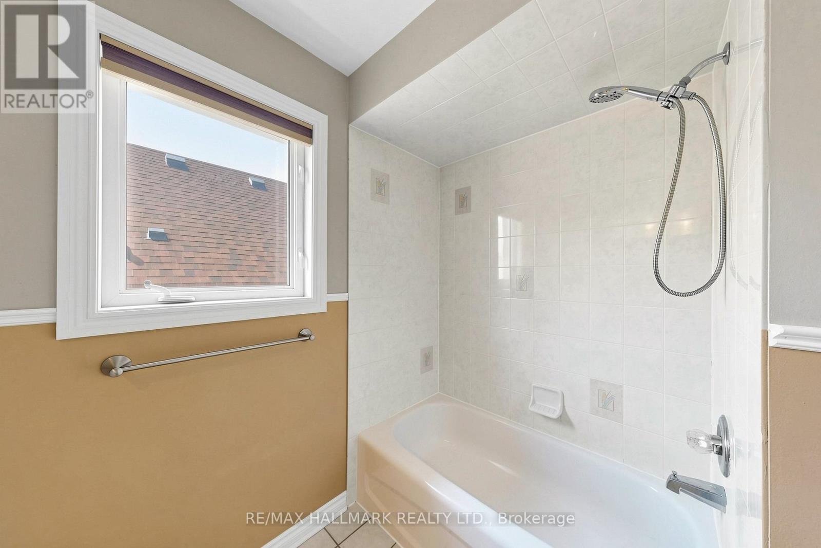 127 HUMBERLAND DRIVE - 23