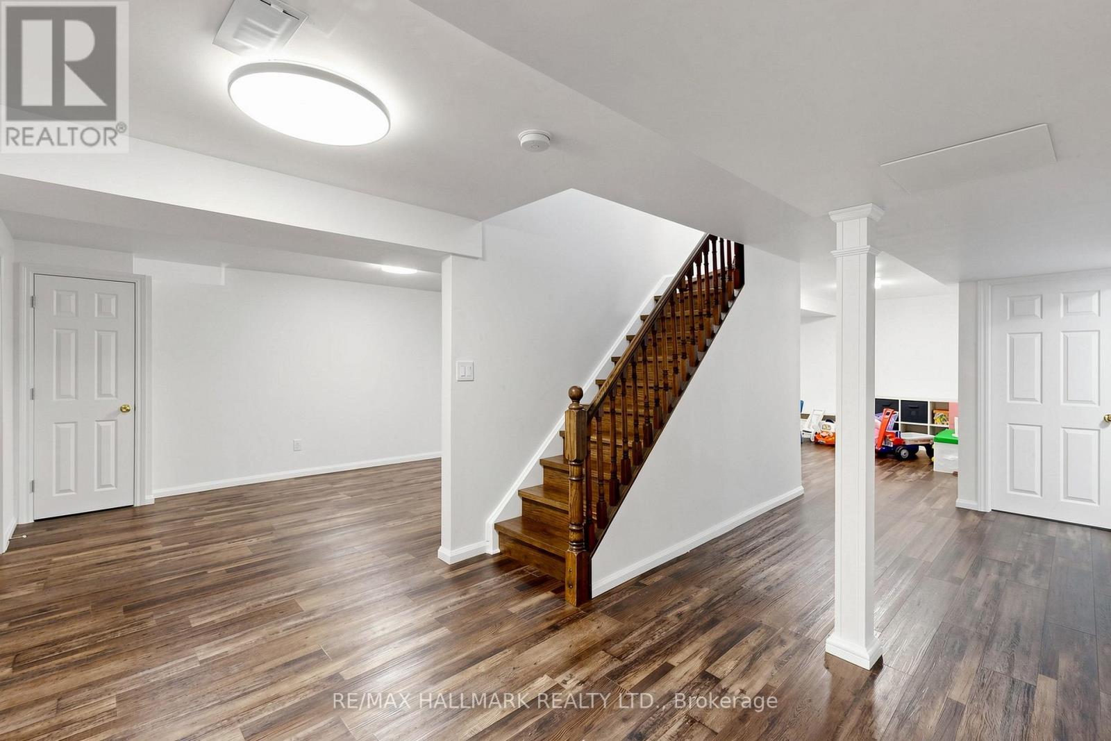 127 HUMBERLAND DRIVE - 25
