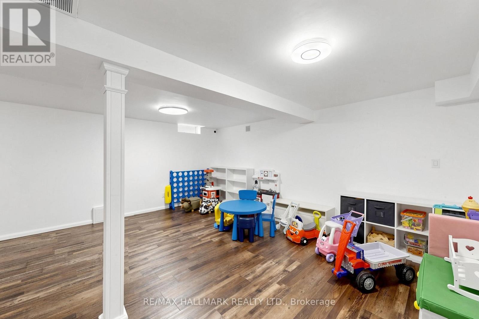 127 HUMBERLAND DRIVE - 28