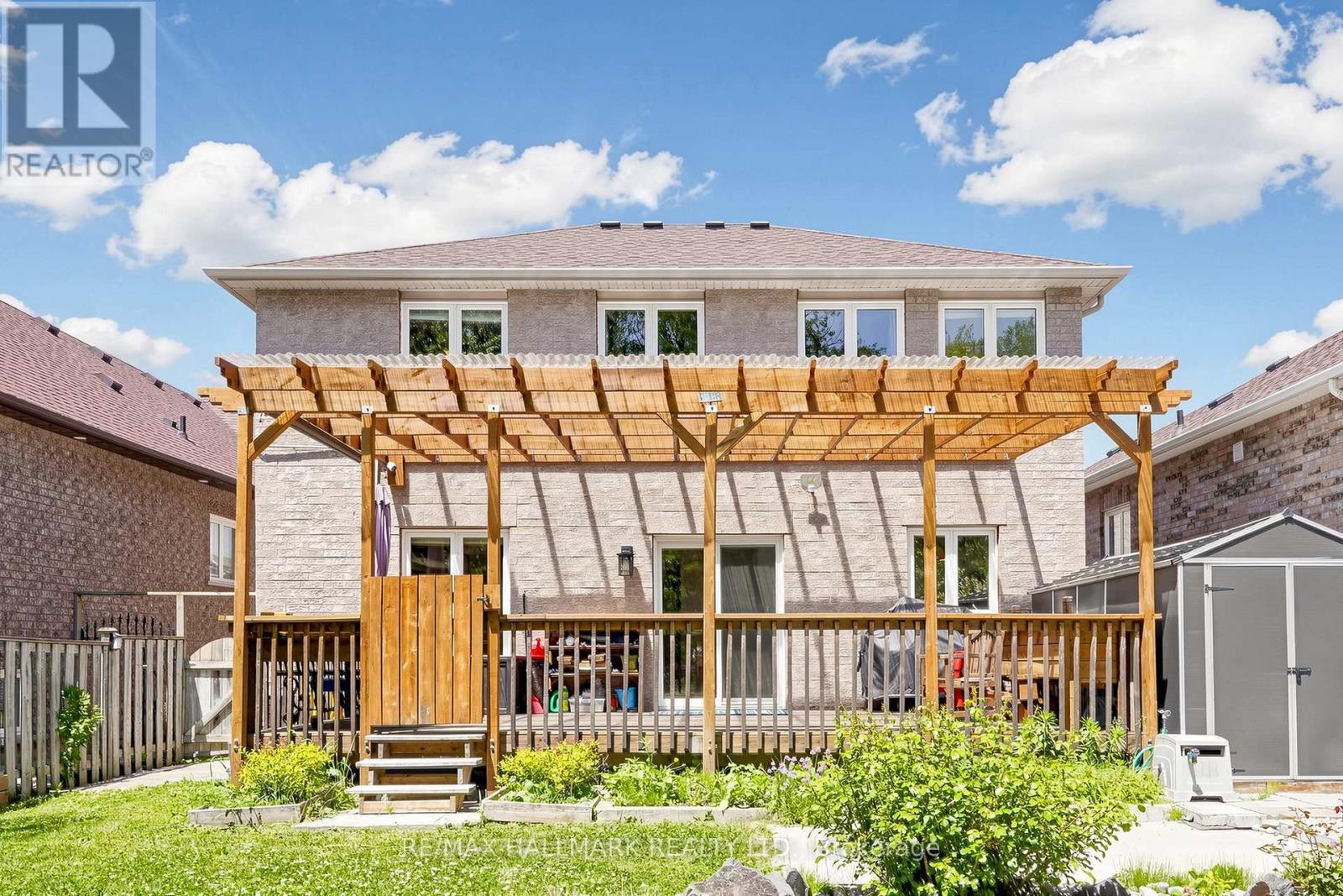 127 HUMBERLAND DRIVE - 32