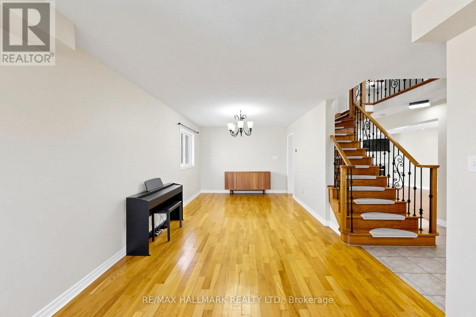 127 HUMBERLAND DRIVE - 4