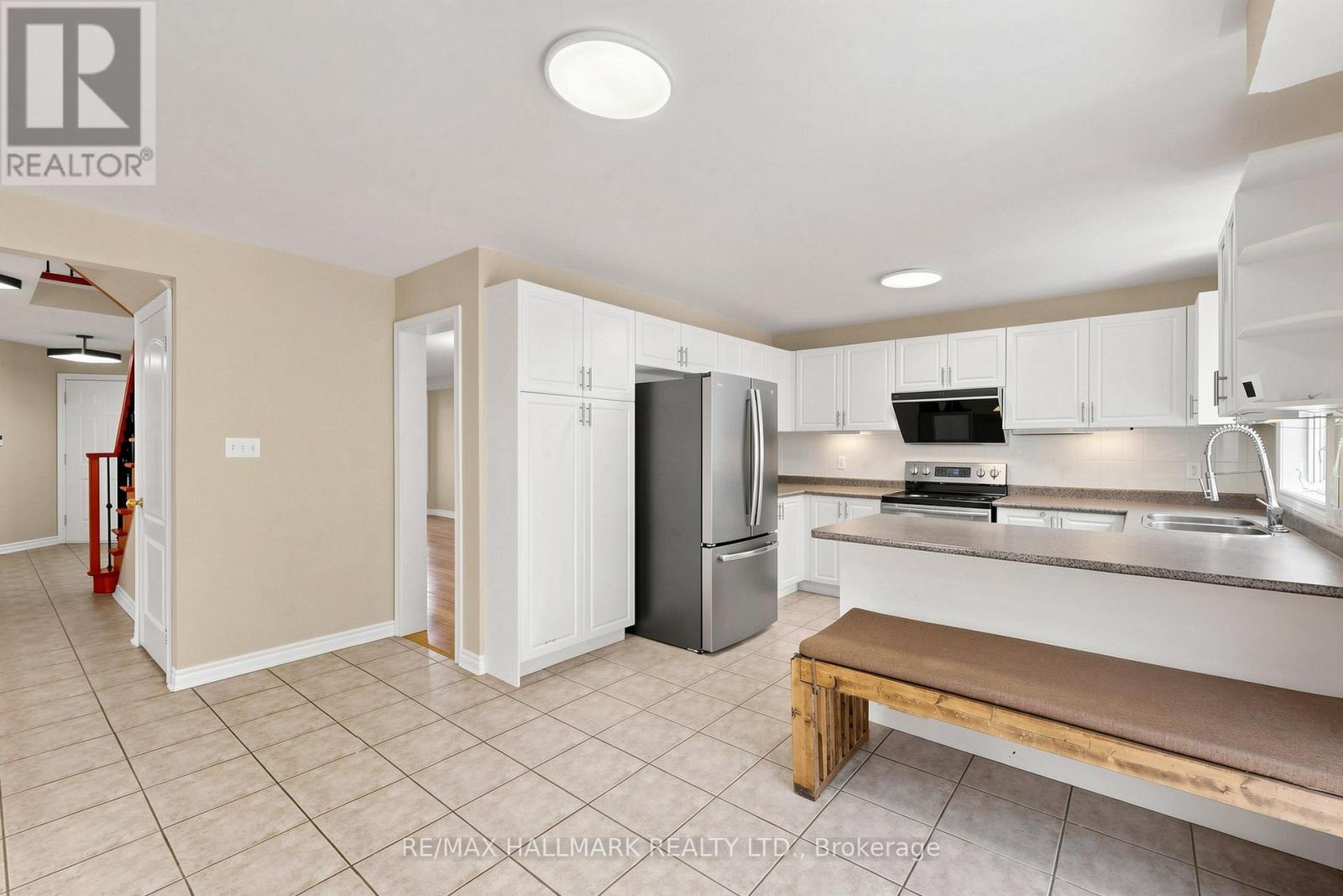 127 HUMBERLAND DRIVE - 6
