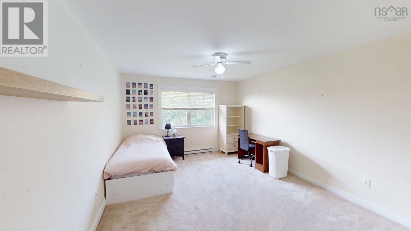 Property 22 of 49 of 79 Edgewater Close