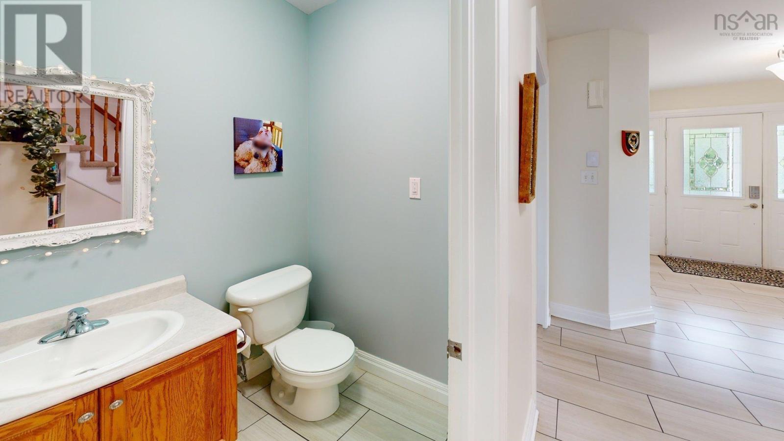 Property 2 of 49 of 79 Edgewater Close