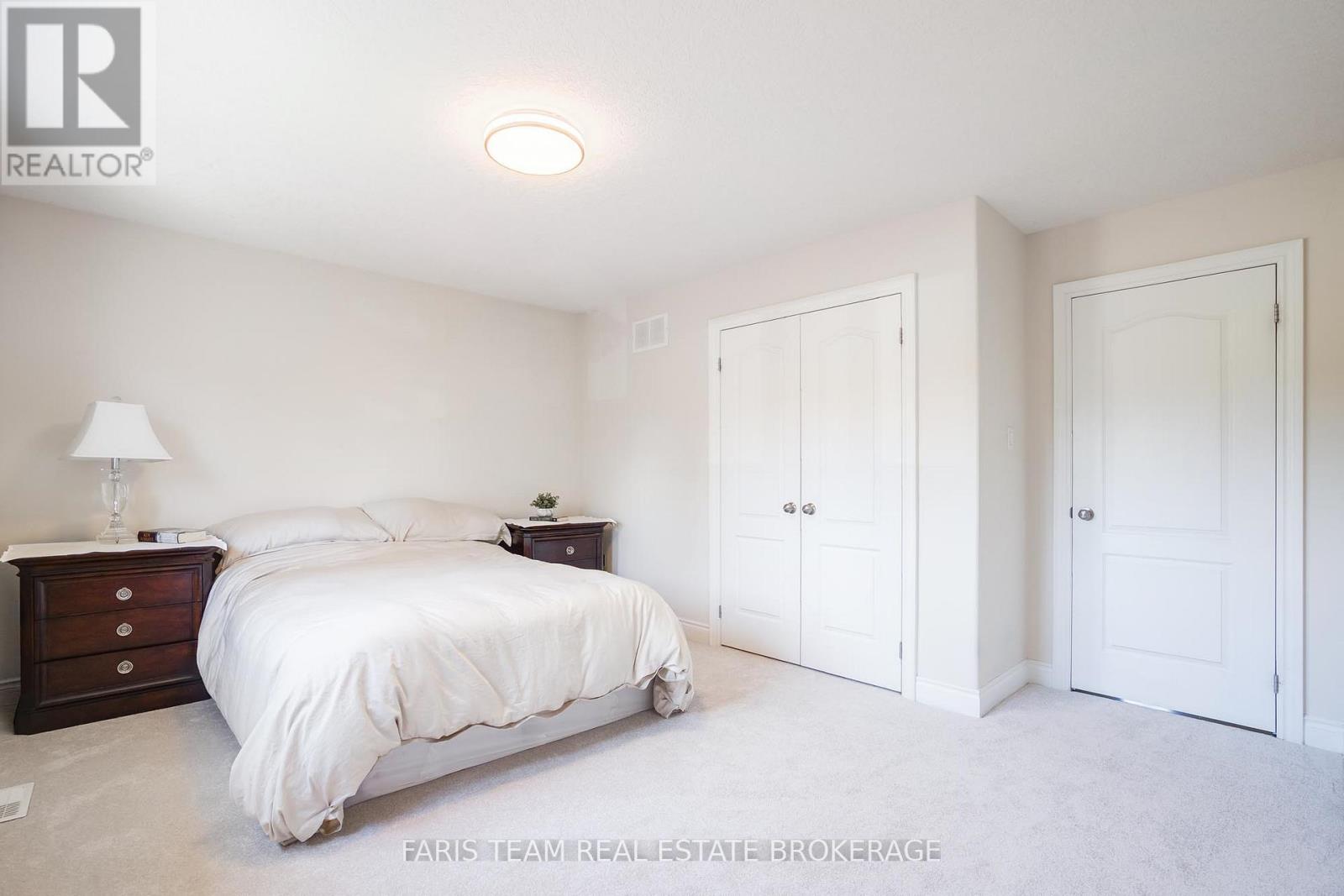 33 AUBURN COURT - 22