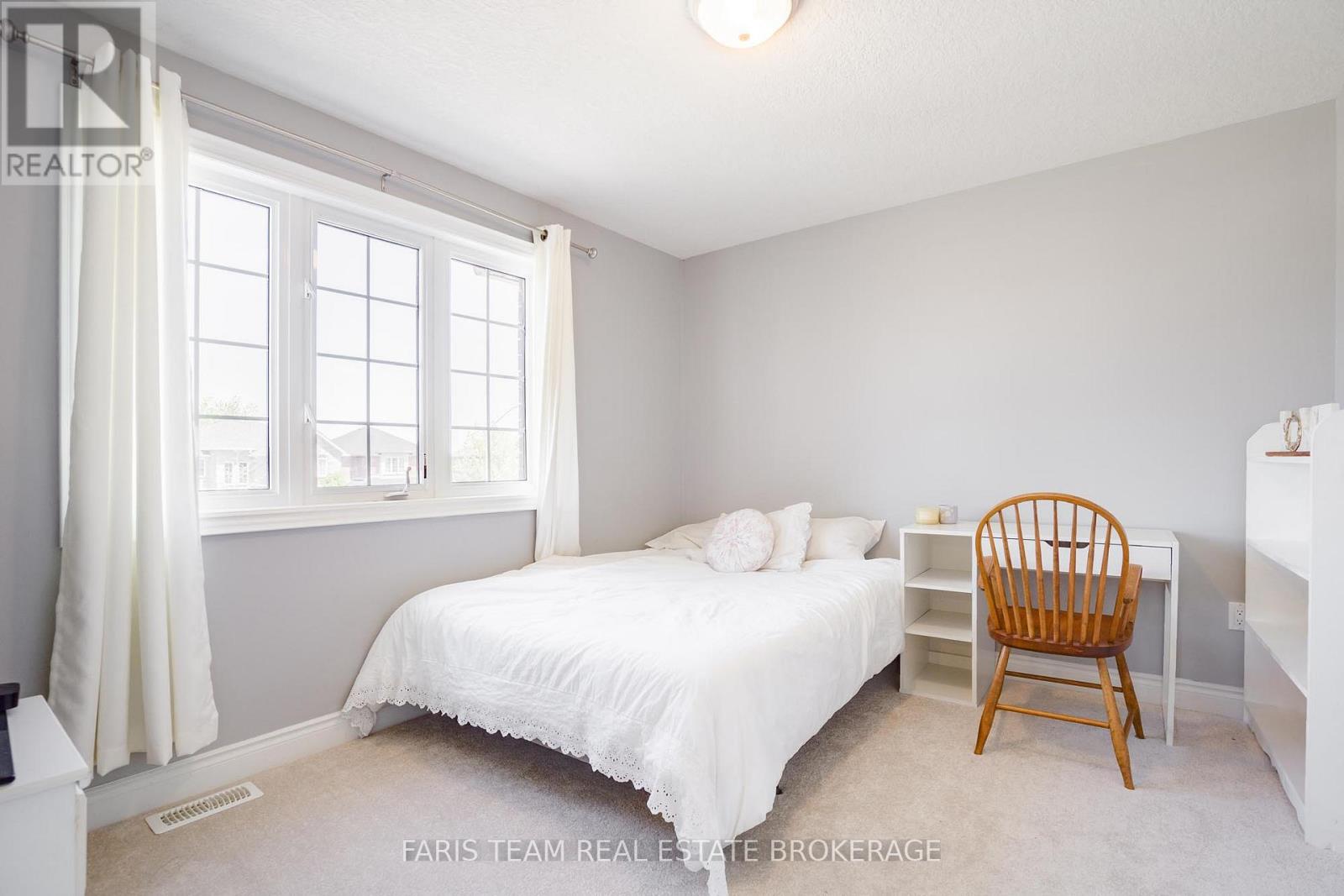 33 AUBURN COURT - 27