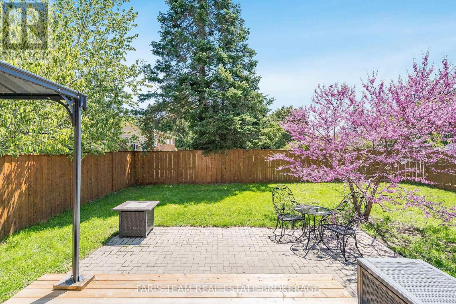 33 AUBURN COURT - 37