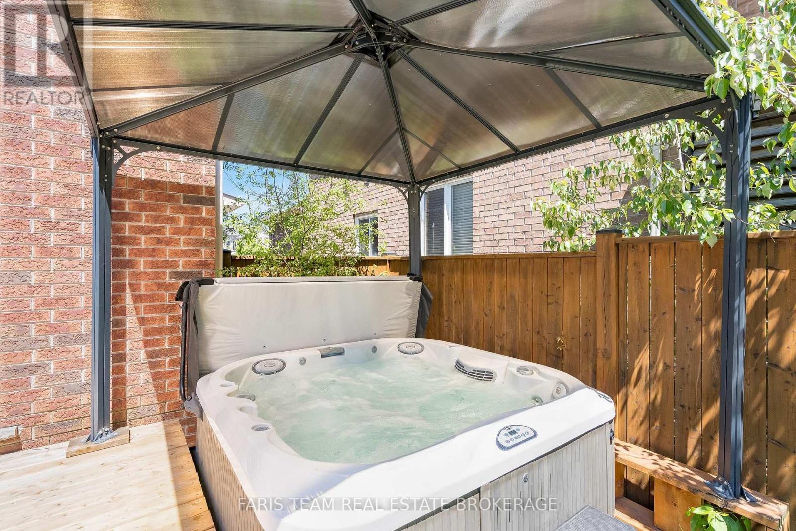 33 AUBURN COURT - 39
