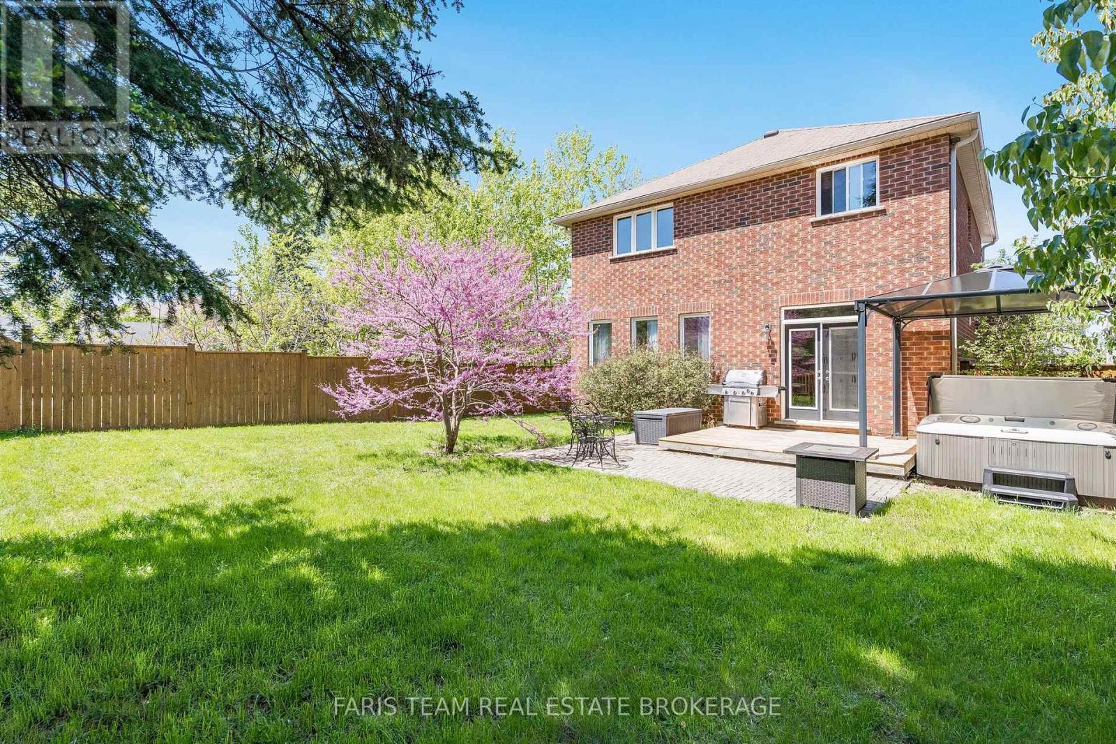 33 AUBURN COURT - 41