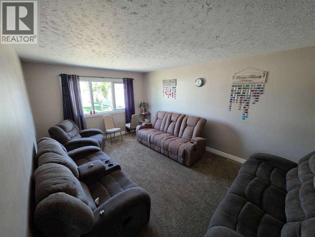511 2 Avenue N - photo 3