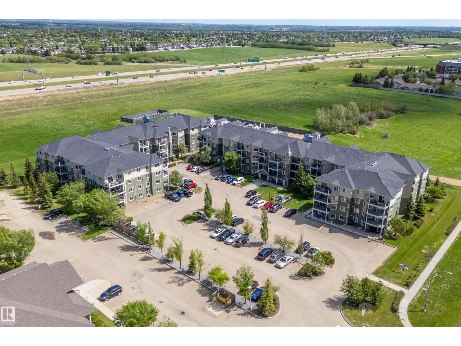 #306 6921 199 ST NW - 33