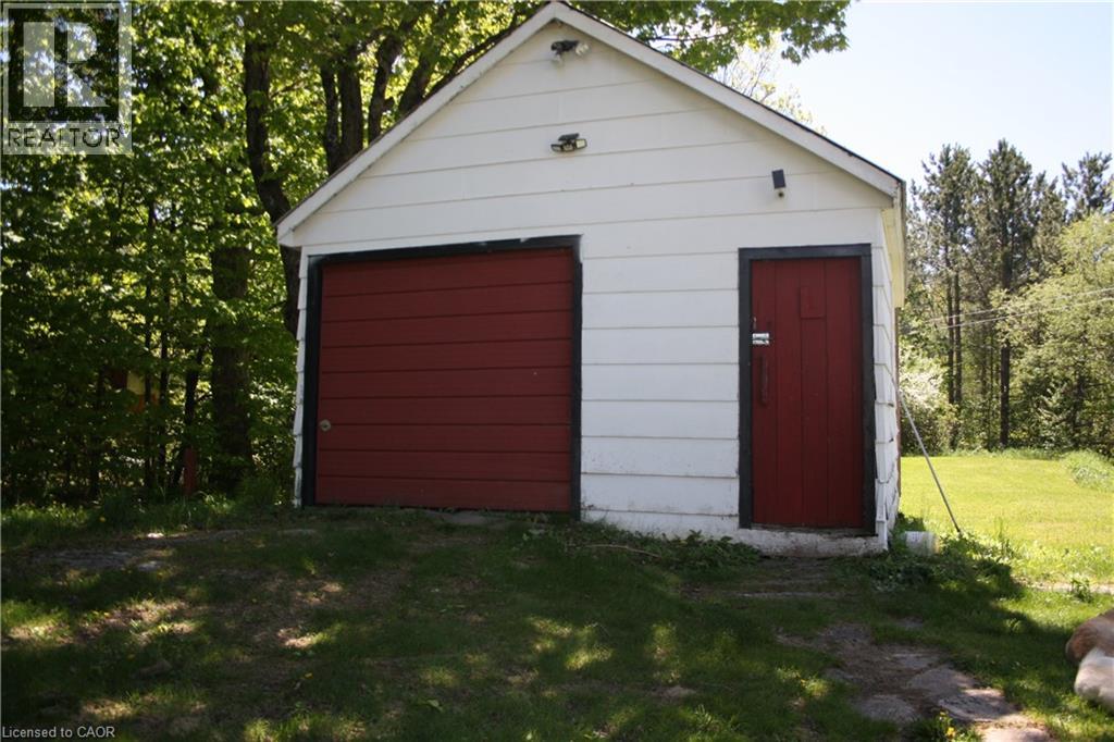 11519 522 Highway - 33