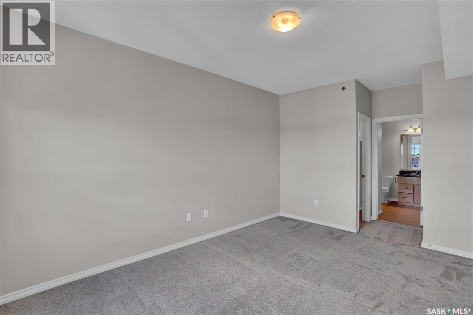 304 2150 Heseltine ROAD — photo 23